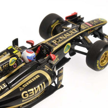 LOTUS RENAULT GP R31 V. PETROV 2011