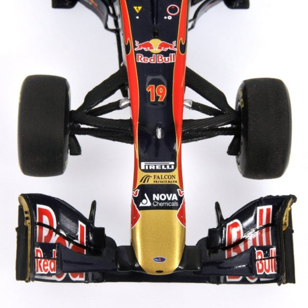 SCUDERIA TORO ROSSO SHOWCAR 2011 J. ALGUERSUARI