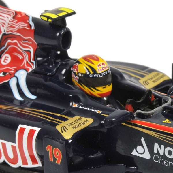 SCUDERIA TORO ROSSO SHOWCAR 2011 J. ALGUERSUARI