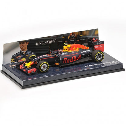 RED BULL RACING TAG HEUER RB12 DANIIL KVYAT F1 2016