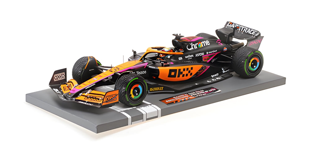 McLAREN MCL36 DANIEL RICCIARDO SINGAPORE GP 2022