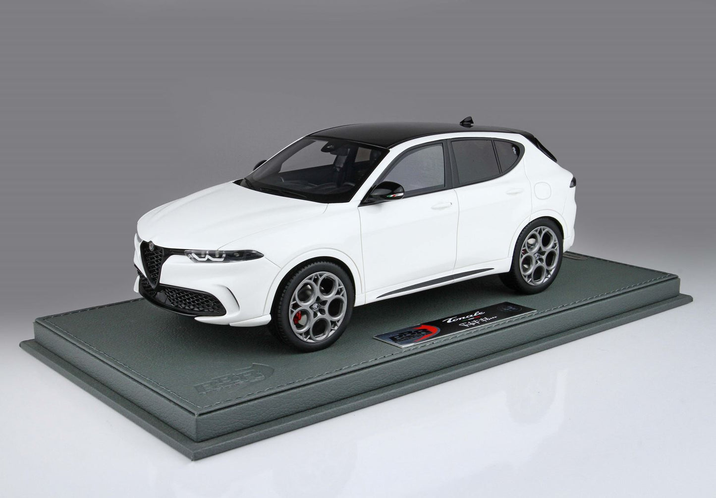 Alfa Romeo Tonale Tributo Plug-in Hybrid|Bianco Alfa