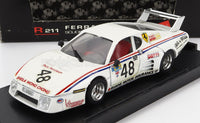 Coche a escala Ferrari blanco N 48 con decoración de competición, en Vroomi para coleccionistas.