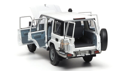 TOYOTA LAND CRUISER 76 WHITE 2017