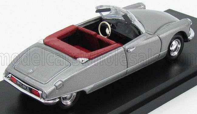 Citroën DS19 Spider Cabriolet 1961 Grey Metallic Rio Models 1:43 scale model - image 2
