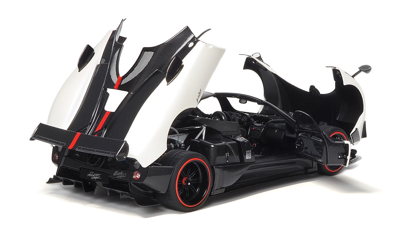 PAGANI ZONDA CINQUE ROADSTER BIANCO BENNY 2009
