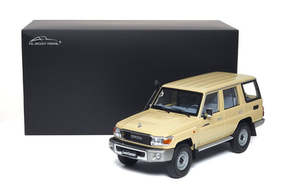 TOYOTA LAND CRUISER 76 CREAM 2017