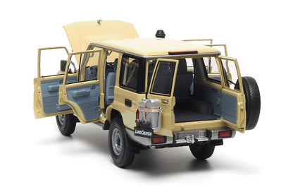 TOYOTA LAND CRUISER 76 CREAM 2017