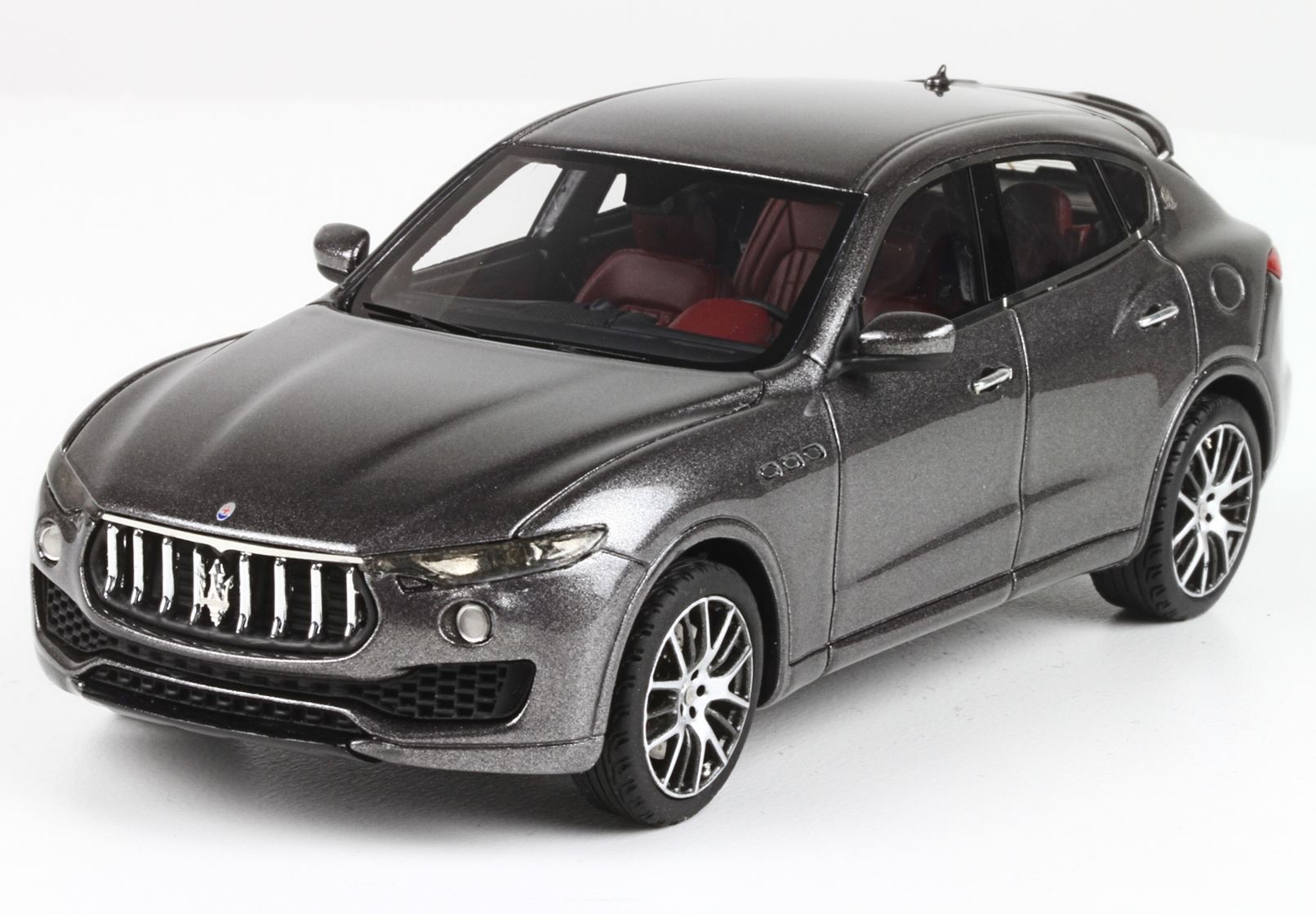 MASERATI LEVANTE 2016 GRIGIO MARATEA - Vroomi