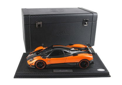 PAGANI ZONDA CINQUE COUPE DIECAST FULL OPEN ARANCIO ST. TROPEZ - SPECIAL PACK - Vroomi