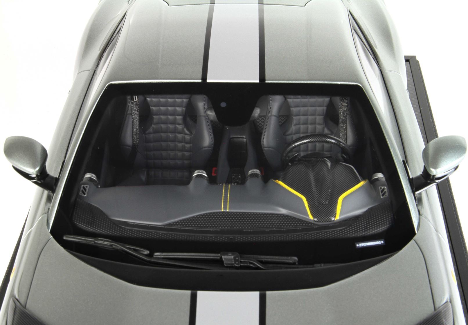 FERRARI 812 COMPETIZIONE SILVER STRIPE COBURN GREY - Vroomi