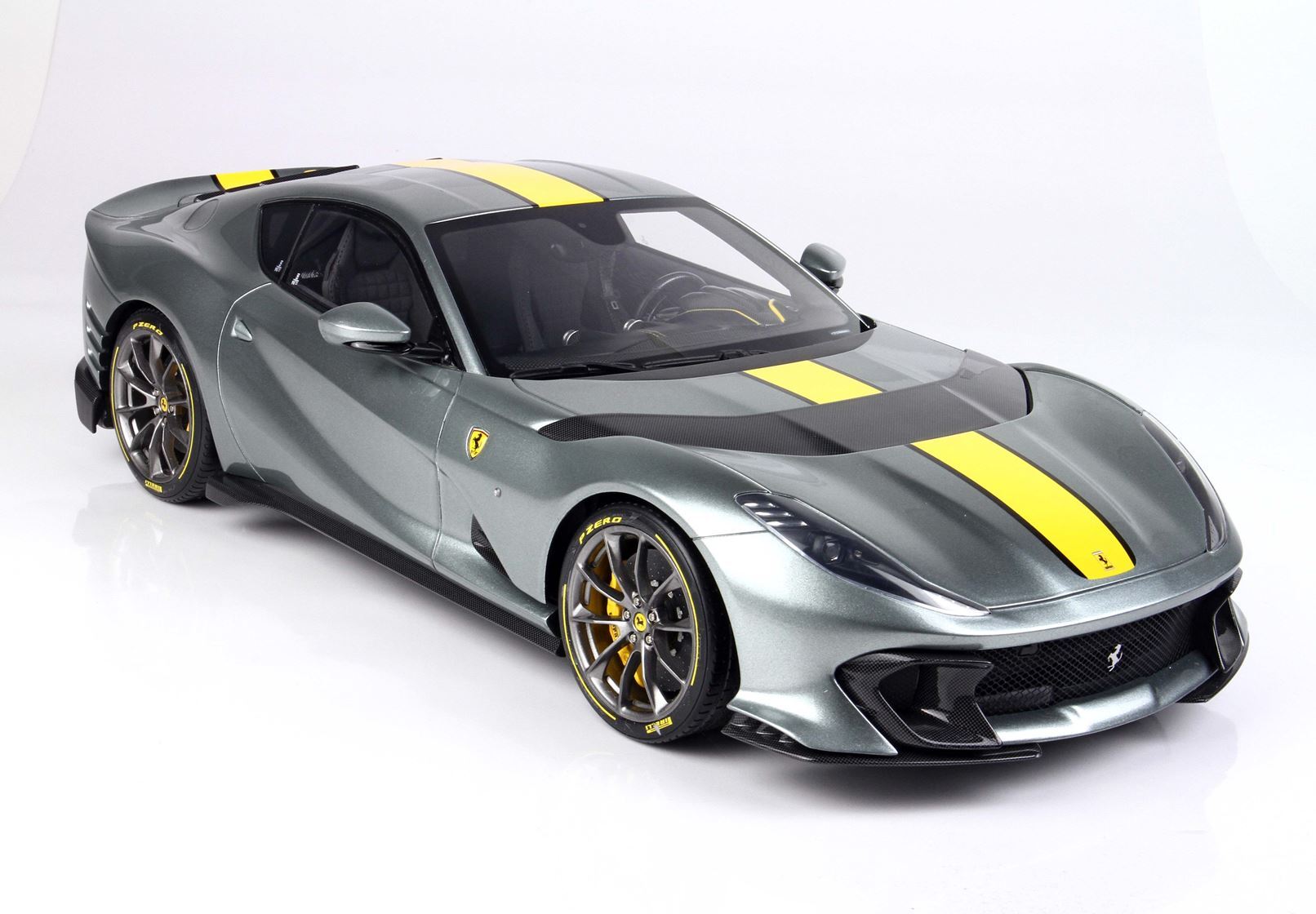 FERRARI 812 COMPETIZIONE YELLOW STRIPE COBURN GREY - Vroomi