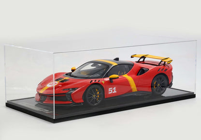 FERRARI SF90XX STRADALE ROSSO E GIALLO 24H LE MANS 499P CON NUMERO DI GARA 51 - Vroomi