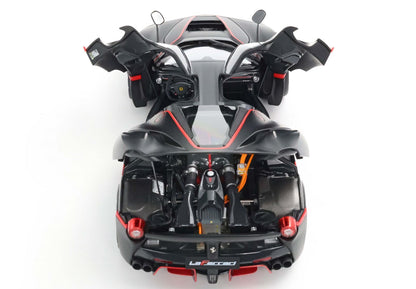 FERRARI LAFERRARI MATT BLACK WITH RED STRIPES BASE CARBONIO - VETRINA INCLUSA - Vroomi