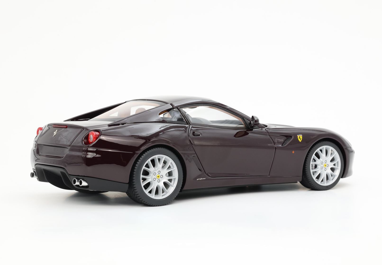 FERRARI 599 GTB FIORANO 2006 CAMBIO MANUALE- MADE IN ITALY VINACCIA INTERNI COLOR CUOIO - Vroomi