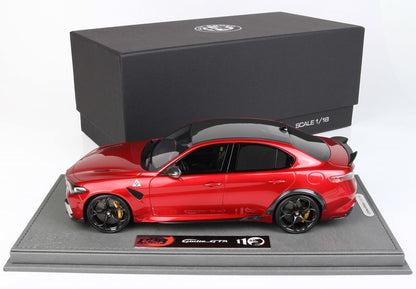 ALFA ROMEO GIULIA GTA ROSSO GTA BRAKES GOLD BLACK SEAT BELTS - Vroomi