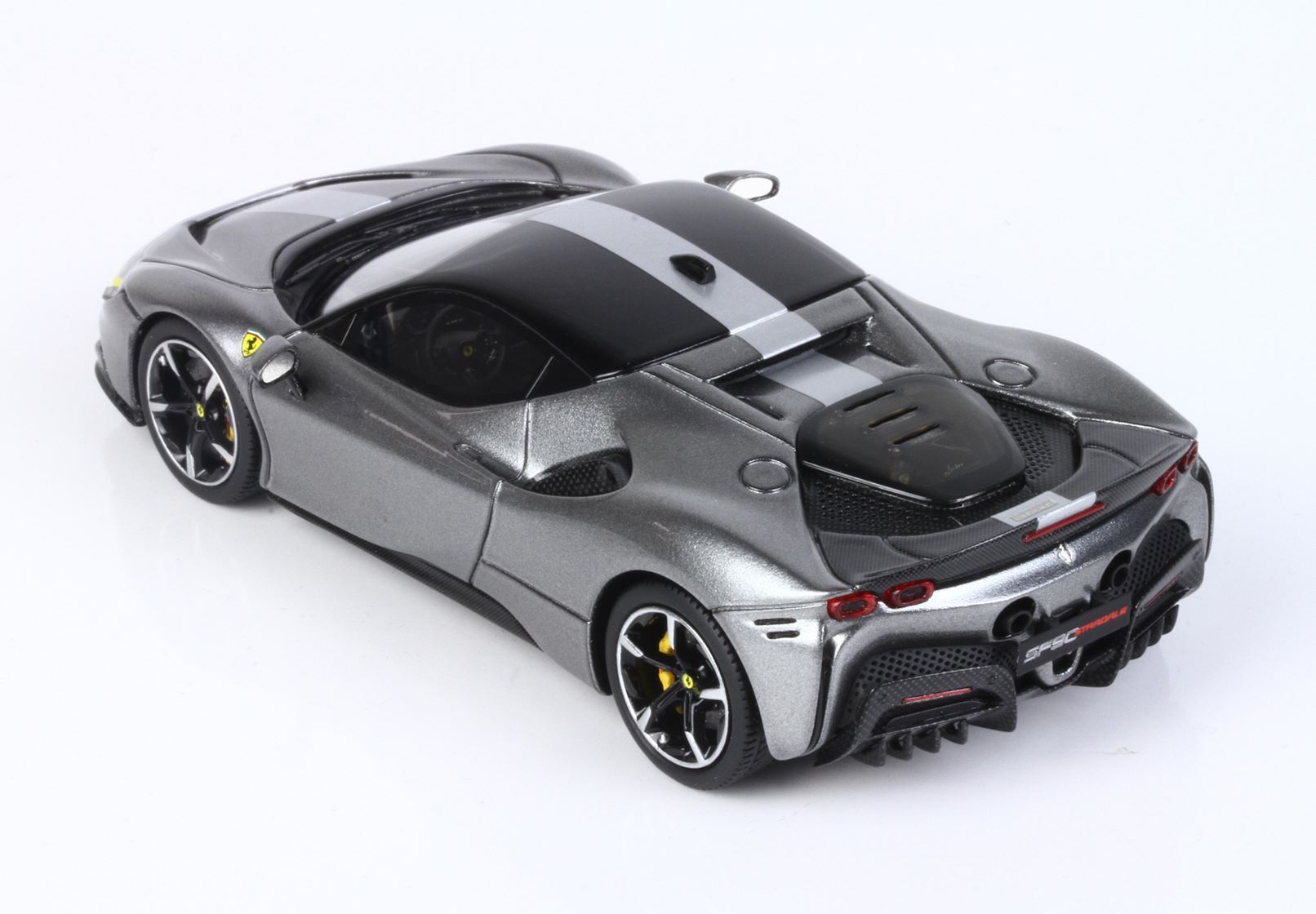 FERRARI SF90 STRADALE PACK FIORANO - Vroomi