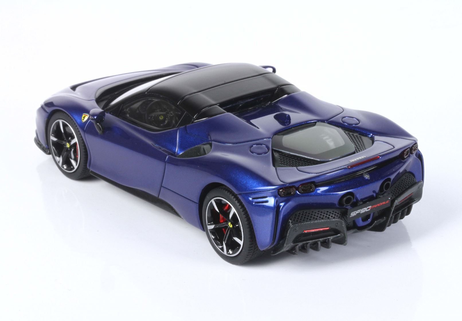 FERRARI SF90 SPIDER - CLOSED ROOF BLU ELETTRICO METAL - Vroomi