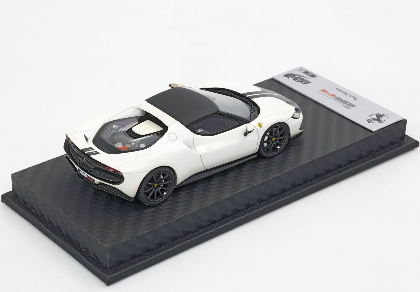 FERRARI 296 ASSETTO FIORANO BIANCO FUJI OPACO TETTO NERO - Vroomi