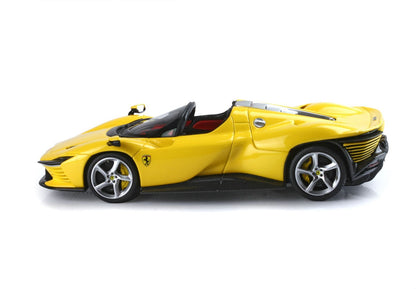 FERRARI DAYTONA SP3 SERIE ICONA GIALLO MODENA - Vroomi