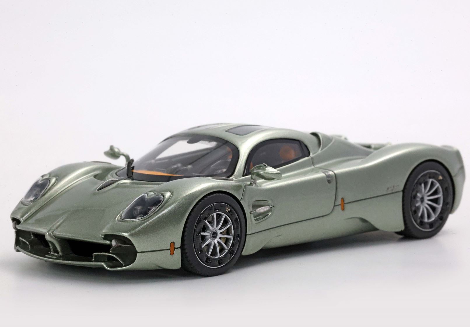 PAGANI UTOPIA VERDE PAMPA - Vroomi