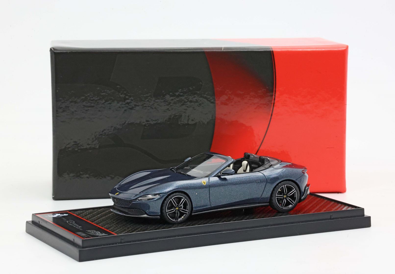 FERRARI ROMA SPIDER BLU ROMA - Vroomi