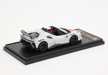 FERRARI SF90 XX SPIDER BIANCO ARTICO - Vroomi