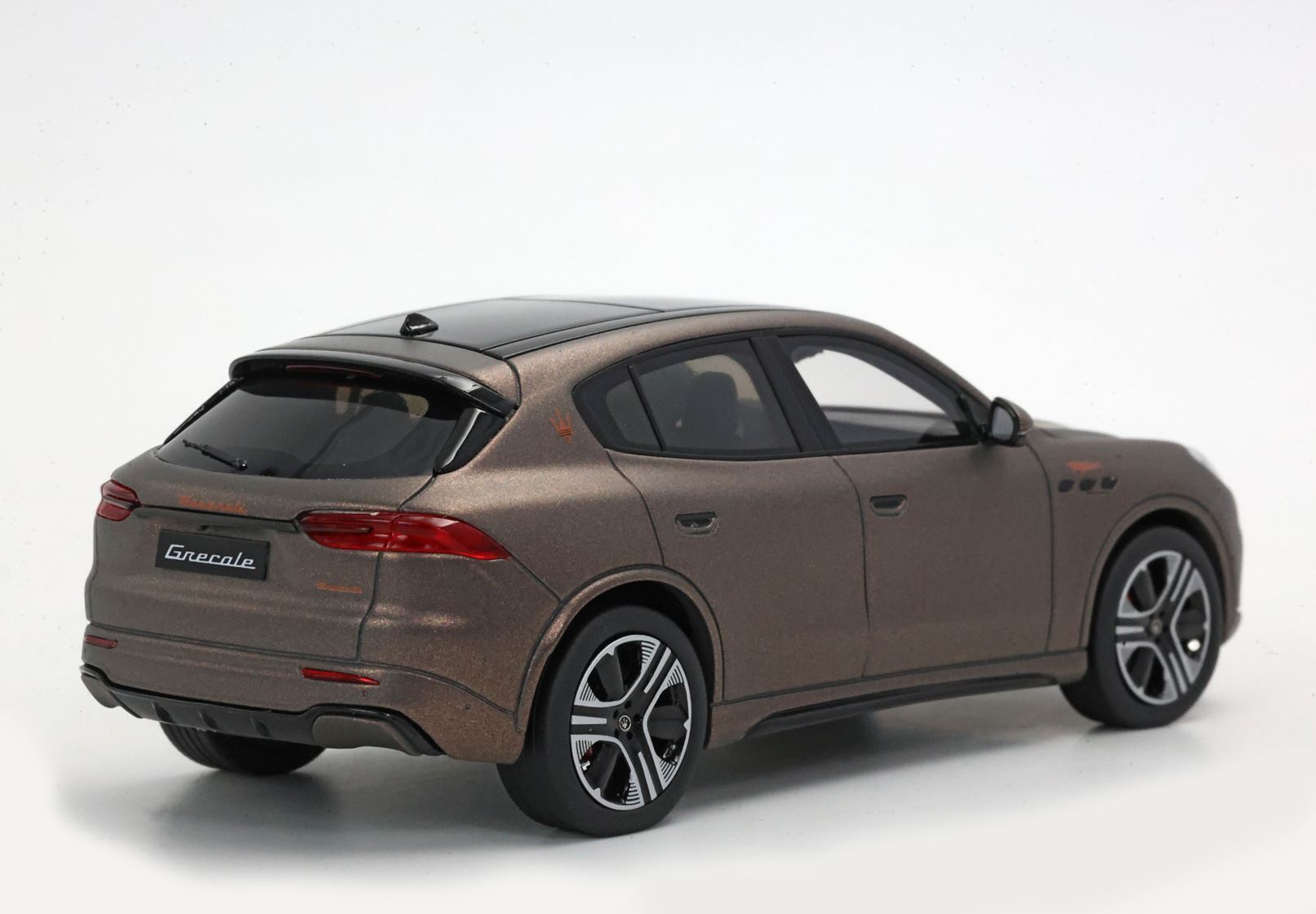 MASERATI GRECALE FOLGORE 2022 RAME FOLGORE - Vroomi