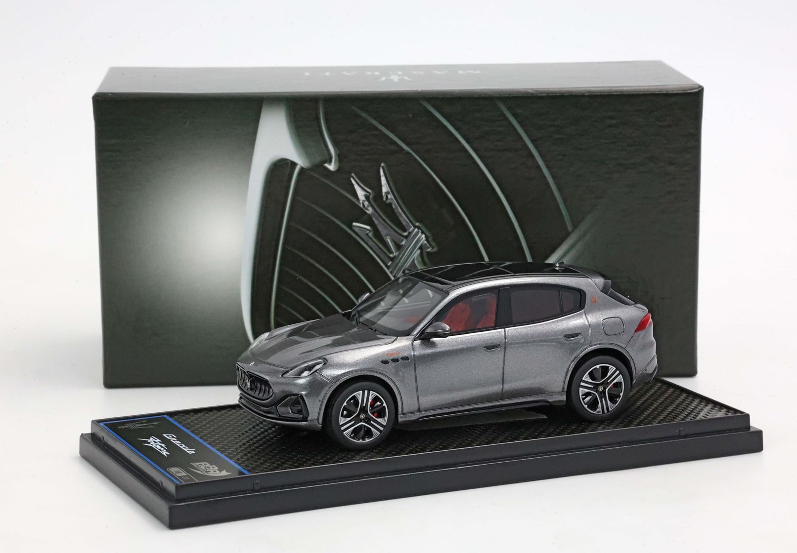 MASERATI GRECALE FOLGORE 2022 GRIGIO LAVA - Vroomi