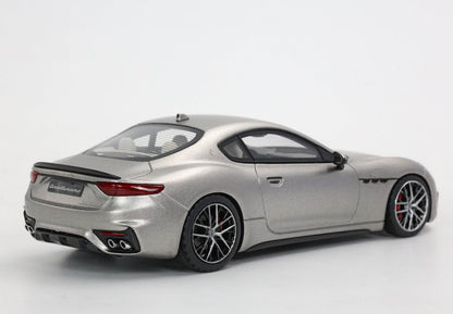MASERATI GRANTURISMO TROFEO 2023 GRIGIO MARATEA MATT - Vroomi