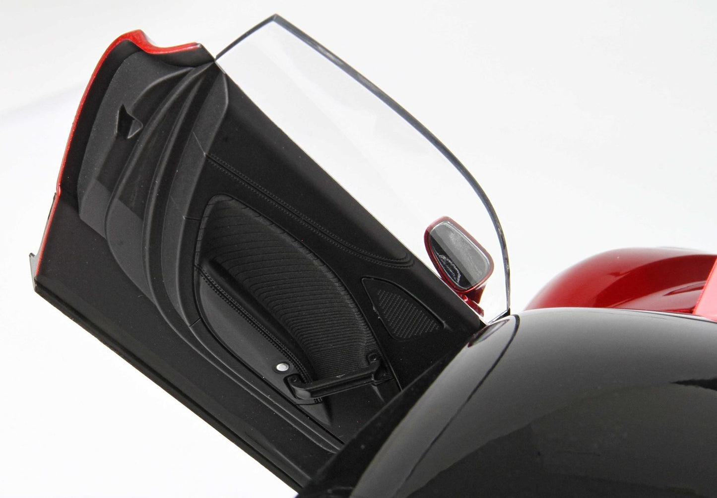 MASERATI MC20 DIECAST FULL OPEN ROSSO VINCENTE TETTO NERO - Vroomi