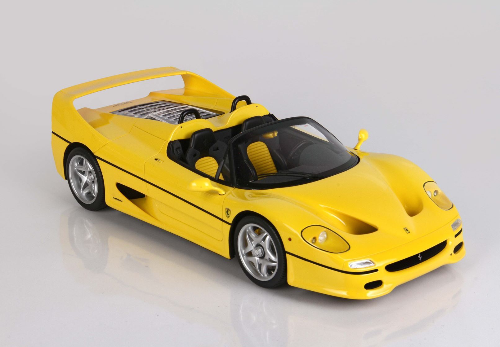 FERRARI F50 COUPE 1995 SPIDER VERSION GIALLO - Vroomi