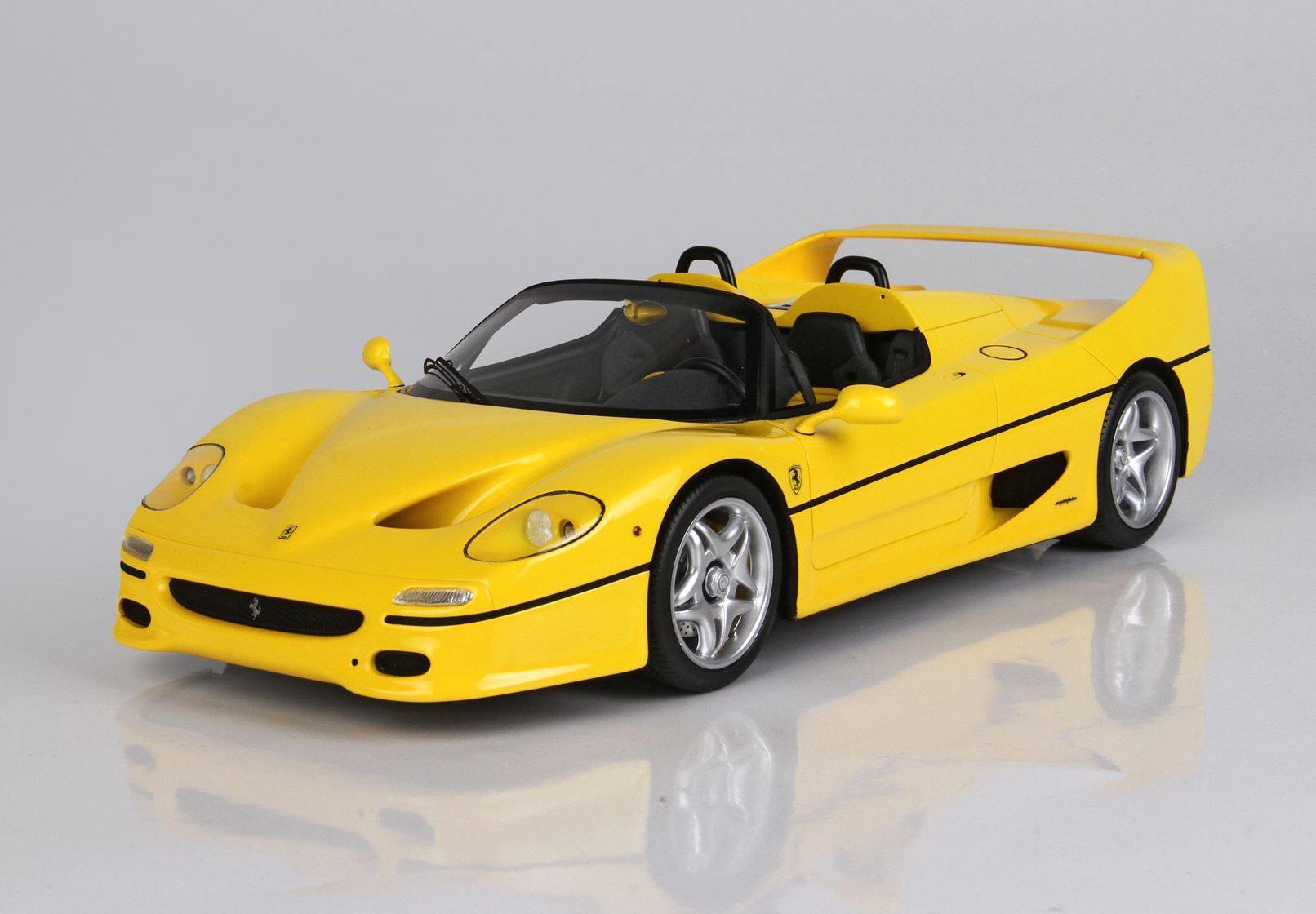 FERRARI F50 COUPE 1995 SPIDER VERSION GIALLO - Vroomi