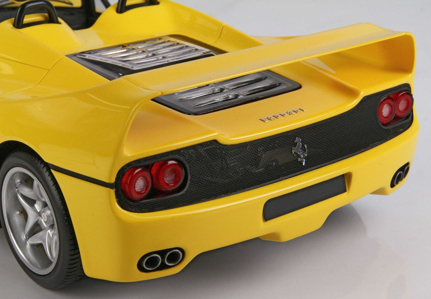 FERRARI F50 COUPE 1995 SPIDER VERSION GIALLO - Vroomi