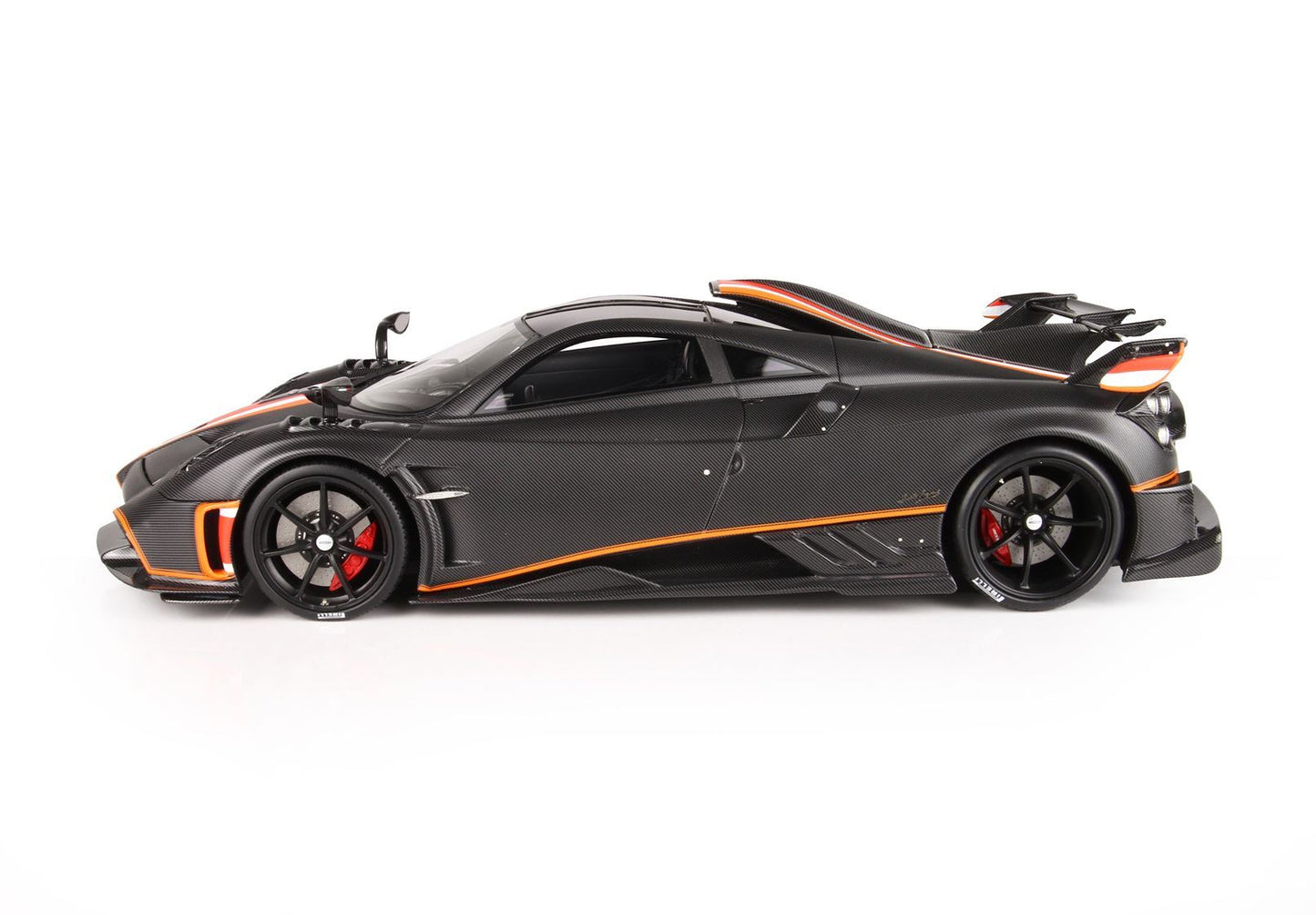 PAGANI IMOLA 2020 MATT CARBON FIBER BLACK - Vroomi