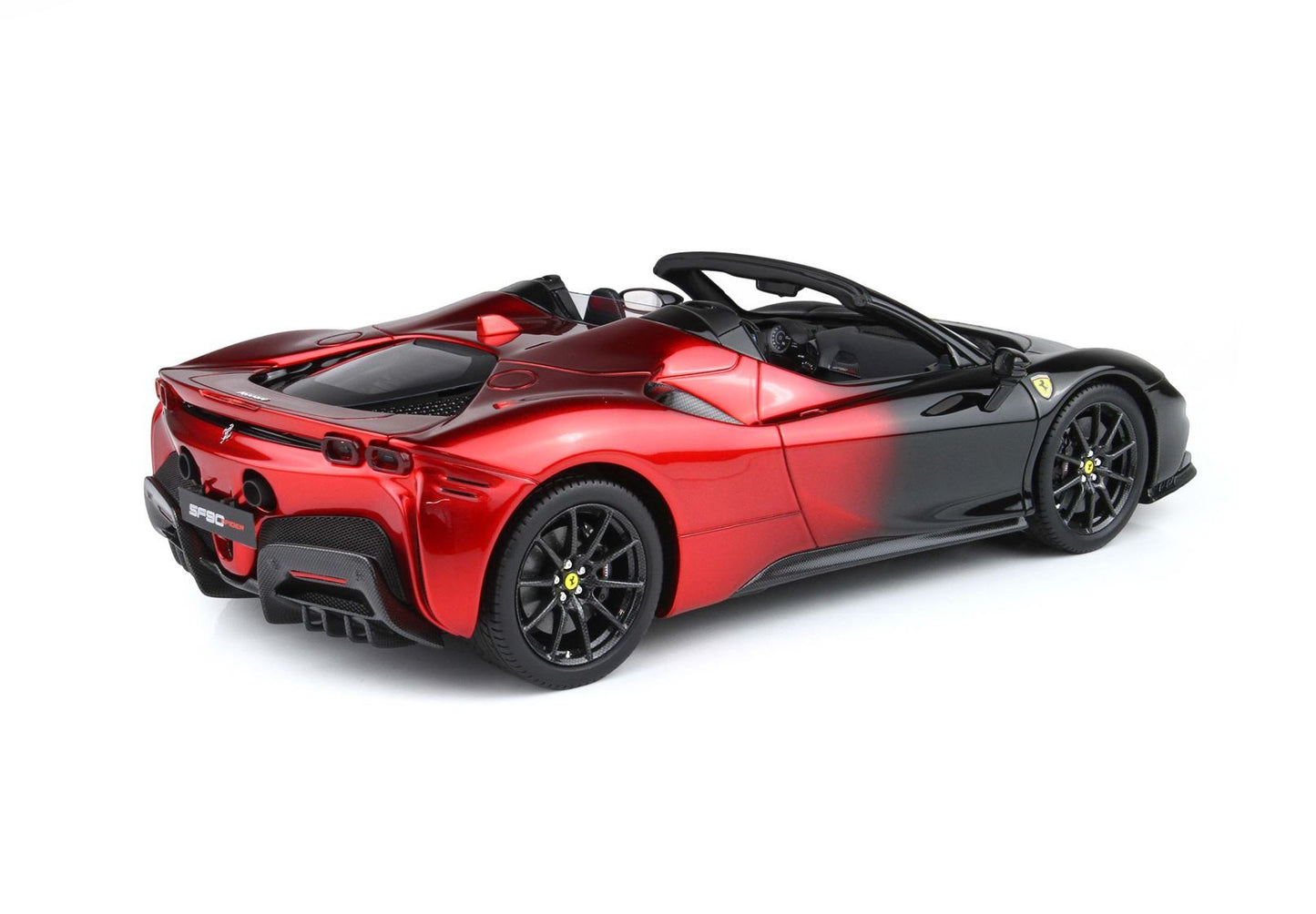 FERRARI SF90 SPIDER ROSSO MAGMA E NERO - Vroomi