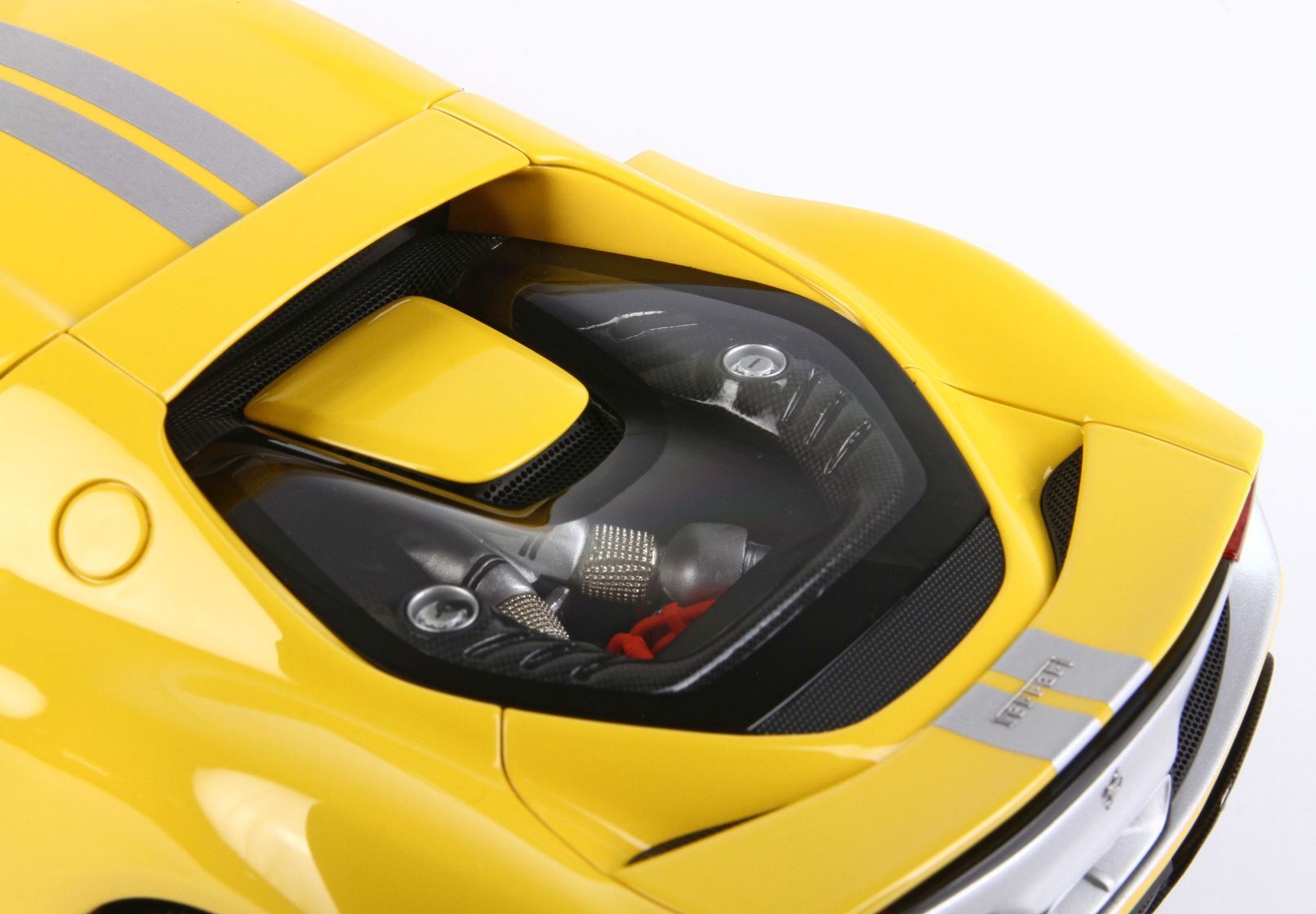 FERRARI 296 GTB ASSETTO FIORANO GIALLO MODENA - Vroomi