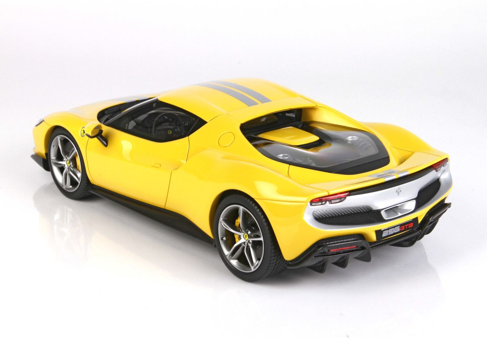 FERRARI 296 GTB ASSETTO FIORANO GIALLO MODENA - Vroomi