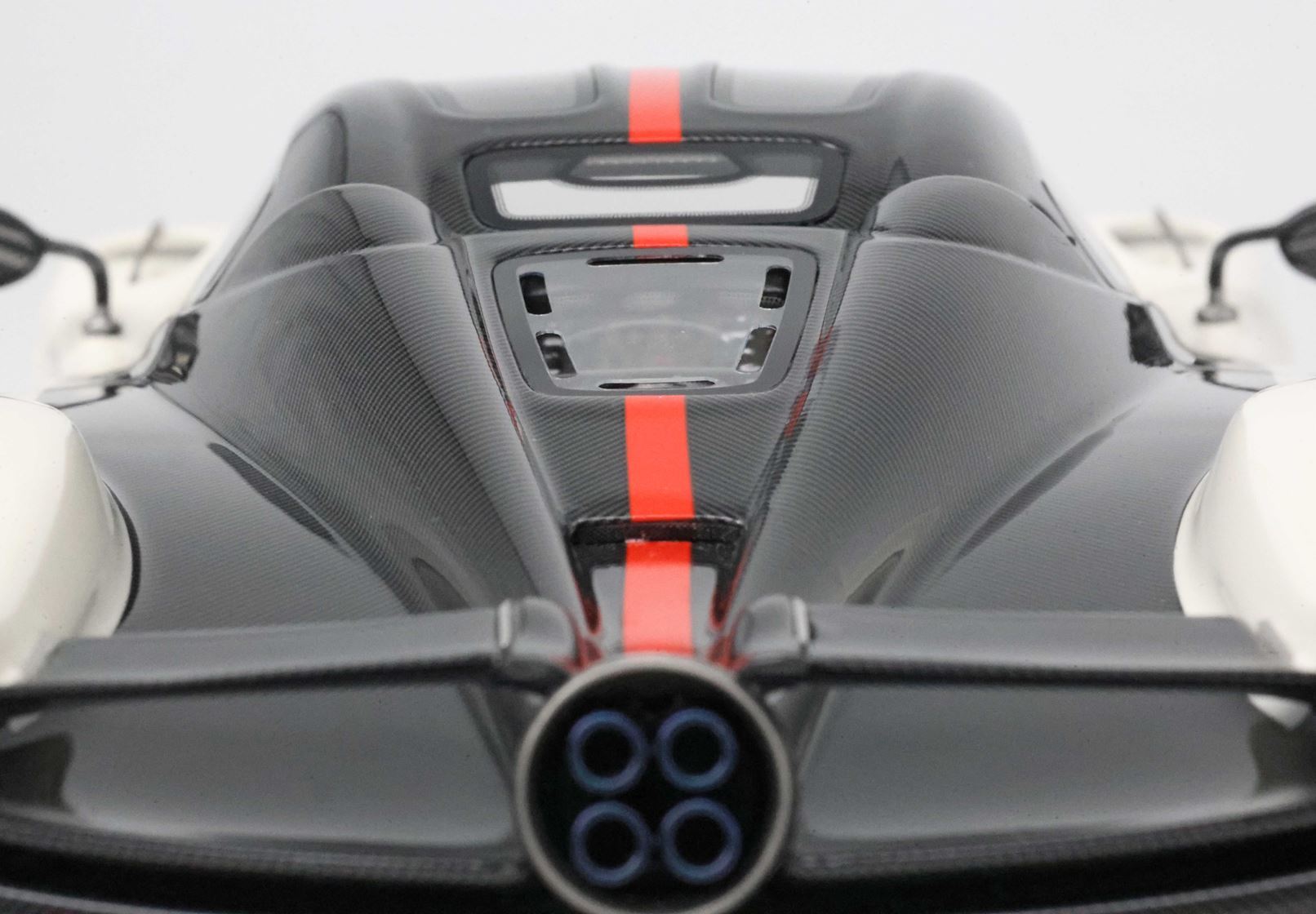 PAGANI UTOPIA BIANCO BENNY - Vroomi