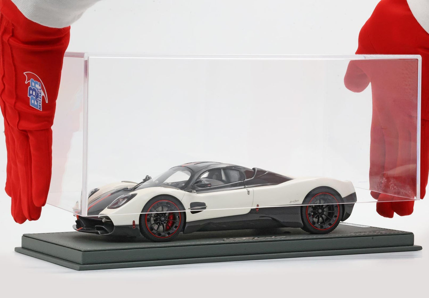 PAGANI UTOPIA BIANCO BENNY - Vroomi