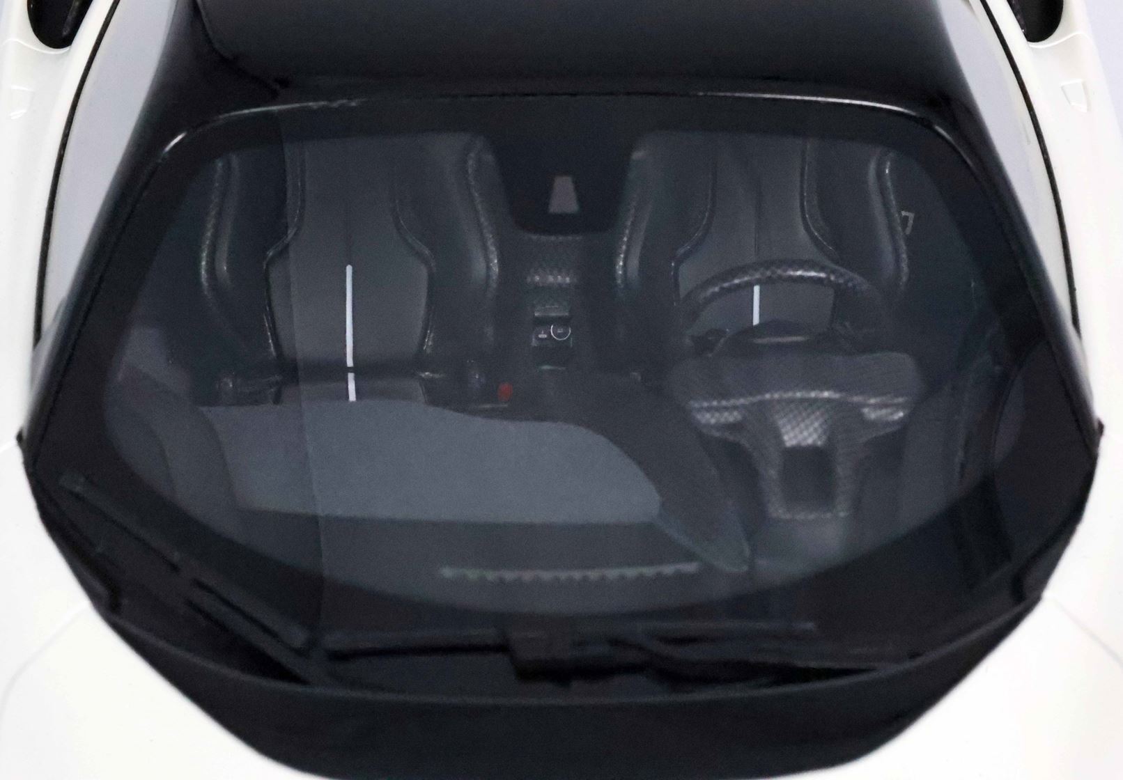 FERRARI SF90 XX STRADALE BIANCO ITALIA OPACO N.78 - Vroomi