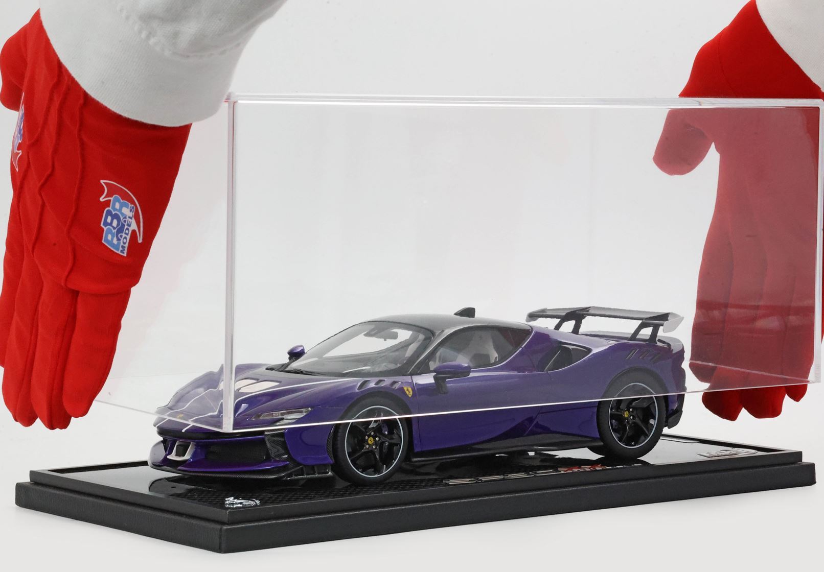 FERRARI SF90 XX STRADALE VIOLET21- TETTO NERO - INTERNI BIANCHI - Vroomi