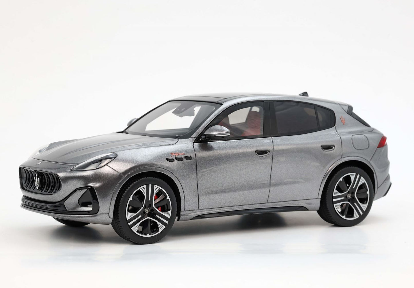 MASERATI GRECALE FOLGORE 2022 GRIGIO LAVA - Vroomi