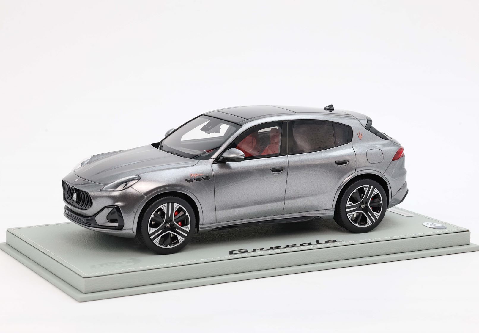 MASERATI GRECALE FOLGORE 2022 GRIGIO LAVA - Vroomi