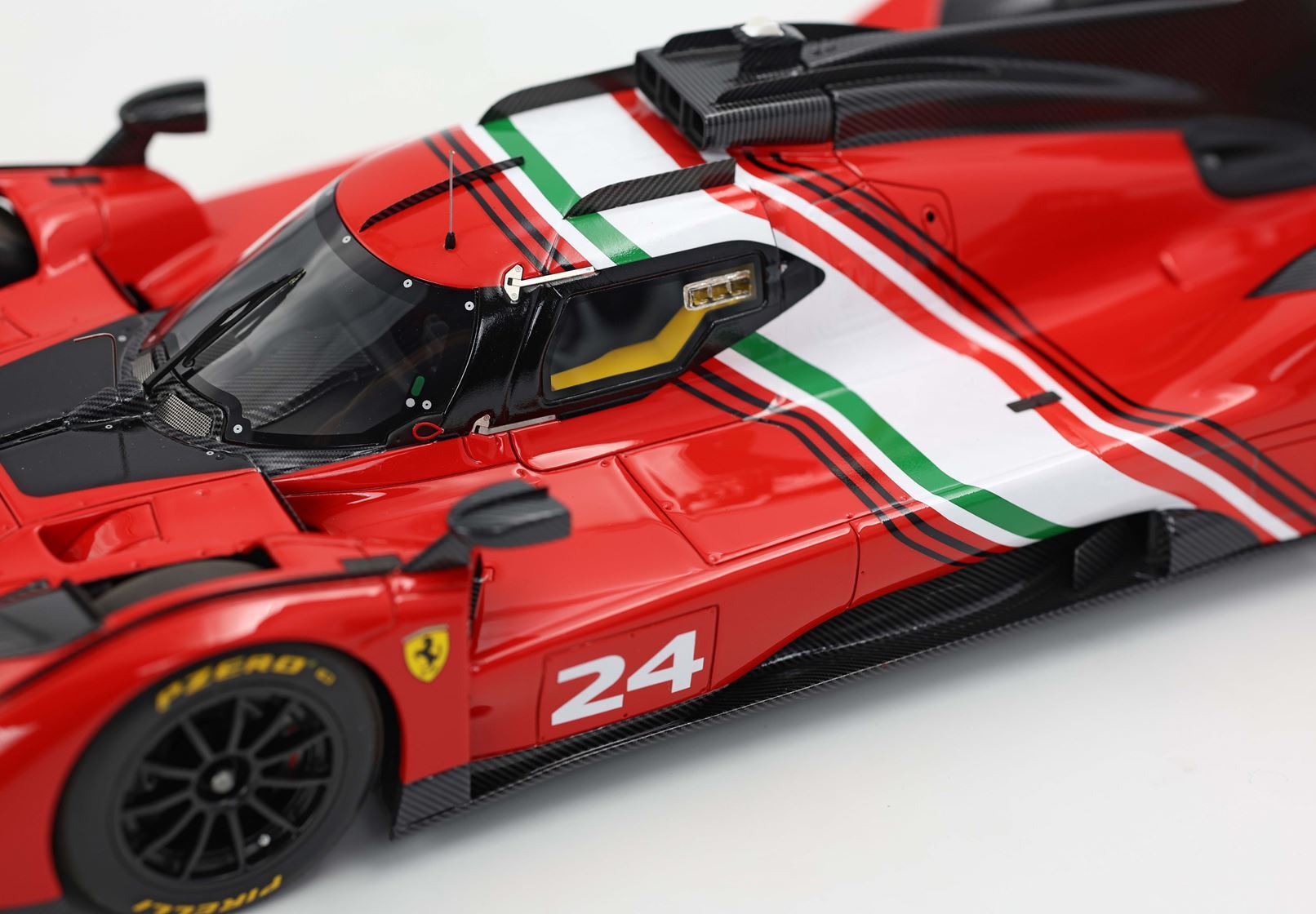 FERRARI 499P MODIFICATA BASE IN FIBRA DI CARBONIO - Vroomi
