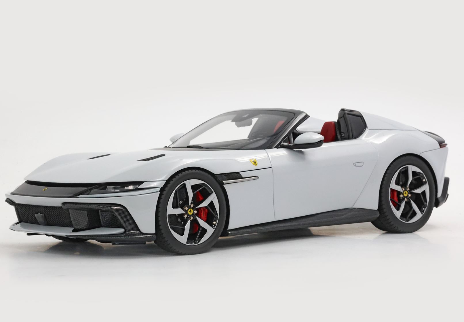 FERRARI 12CILINDRI SPIDER BIANCO ARTICO - CERCHI NERO LUCIDO E SILVER - Vroomi