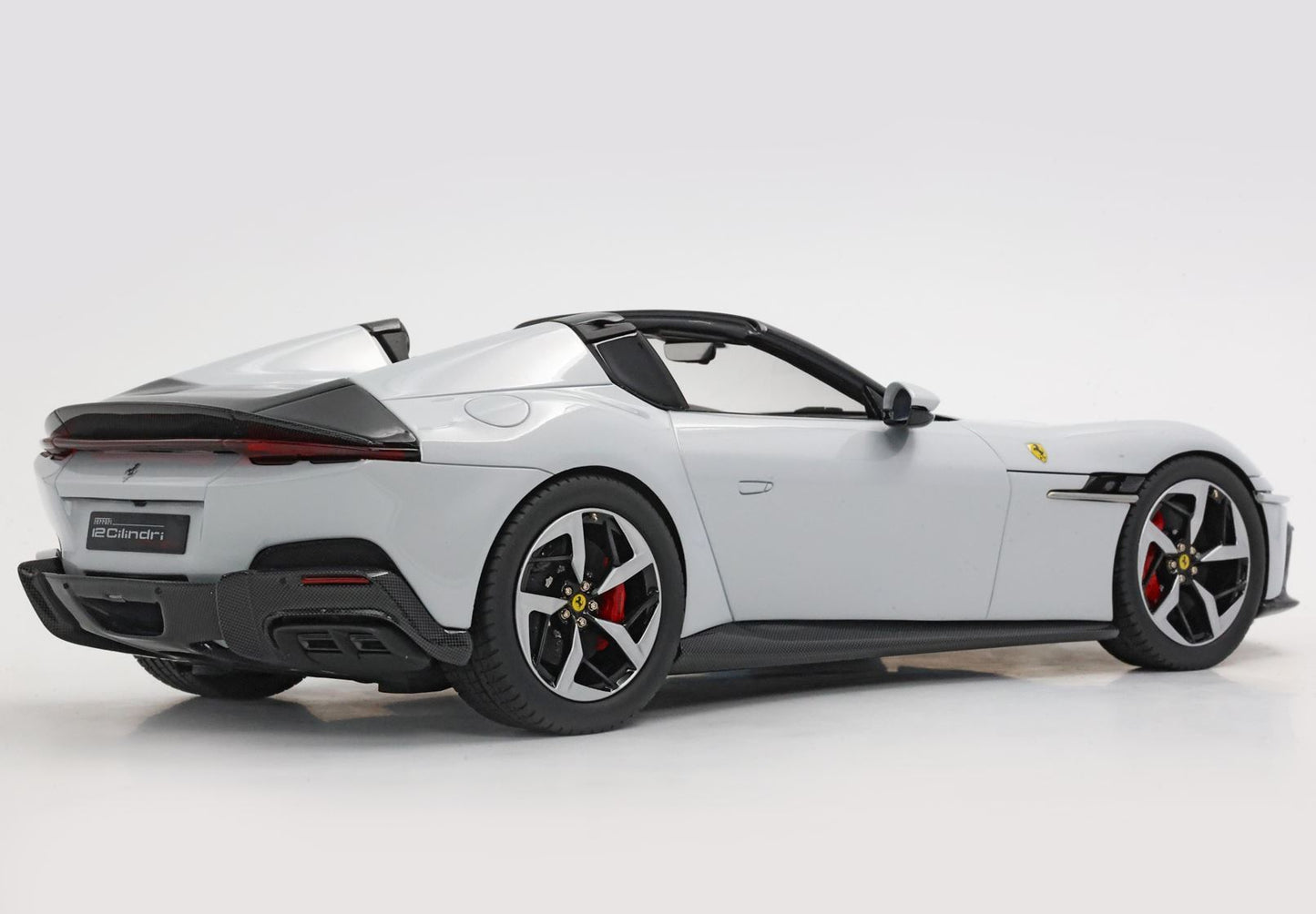 FERRARI 12CILINDRI SPIDER BIANCO ARTICO - CERCHI NERO LUCIDO E SILVER - Vroomi