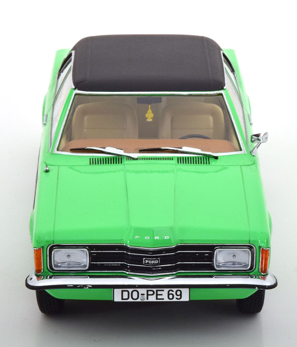 FORD TAUNUS GXL SEDAN VINYL ROOF SQUARE HEADLIGHTS LIGHT GREEN MATT BLACK 1971