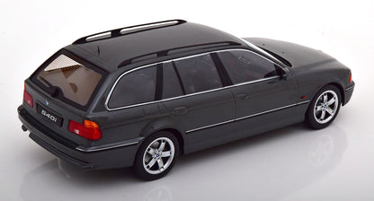 BMW 540i E39 TOURING GREY METALLIC 1997