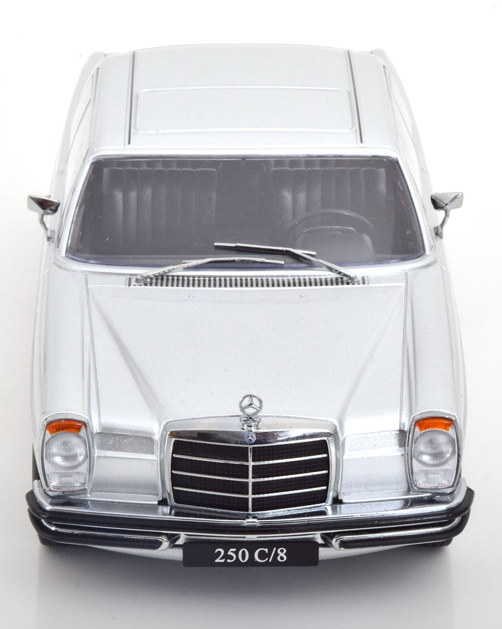 MERCEDES 250C/8 W114 COUPE SILVER 1969